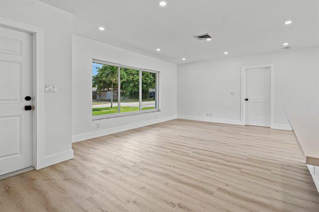 970 SW 7TH Street, Boca Raton, FL 33486