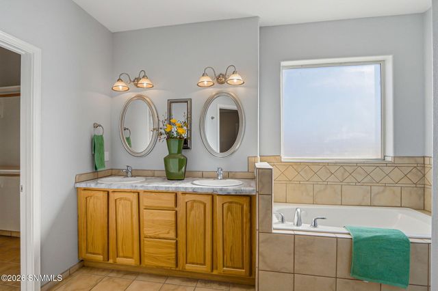 6446 Wagons East Trail, Las Cruces, NM 88012