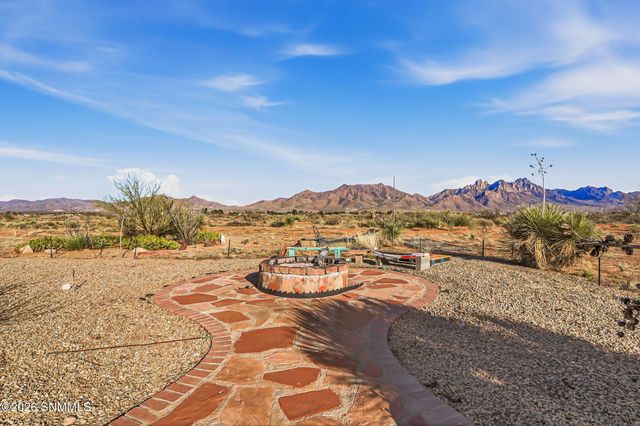 6446 Wagons East Trail, Las Cruces, NM 88012