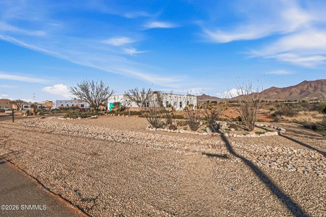 6446 Wagons East Trail, Las Cruces, NM 88012