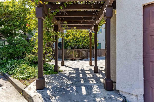 21103 Gary Dr 116E, Hayward, CA 94546