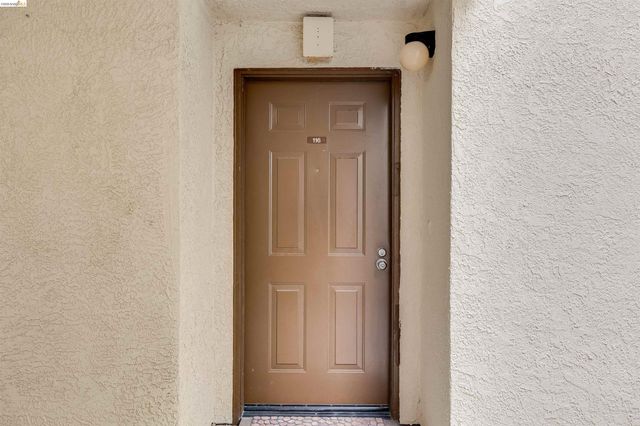 21103 Gary Dr 116E, Hayward, CA 94546