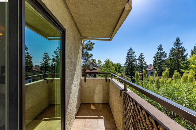 21103 Gary Dr 116E, Hayward, CA 94546