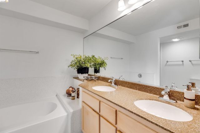 21103 Gary Dr 116E, Hayward, CA 94546
