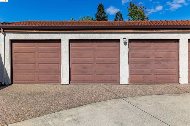 21103 Gary Dr 116E, Hayward, CA 94546