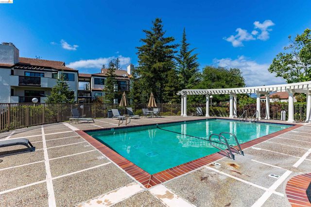 21103 Gary Dr 116E, Hayward, CA 94546