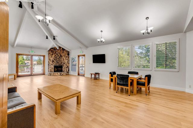 21103 Gary Dr 116E, Hayward, CA 94546