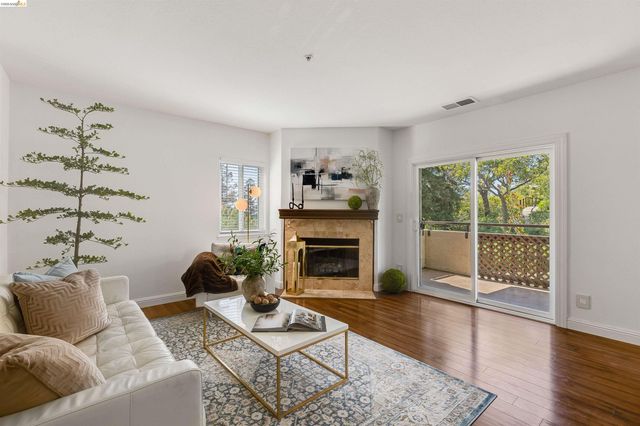 21103 Gary Dr 116E, Hayward, CA 94546