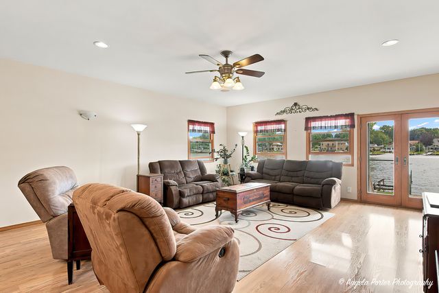 1513 Sunnyside Beach Drive, Johnsburg, IL 60051