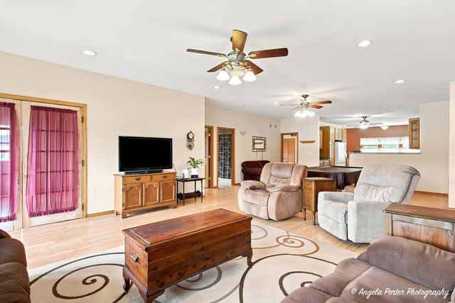 1513 Sunnyside Beach Drive, Johnsburg, IL 60051