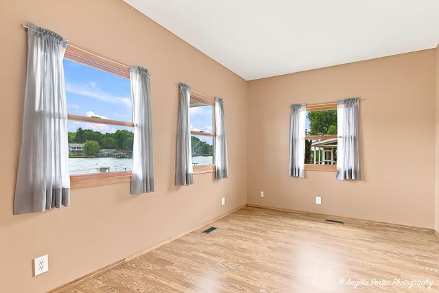 1513 Sunnyside Beach Drive, Johnsburg, IL 60051