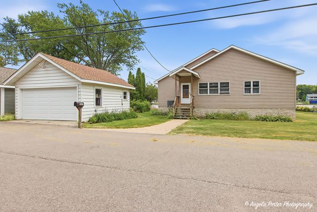 1513 Sunnyside Beach Drive, Johnsburg, IL 60051
