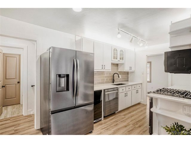 11550 E 2nd Ave, Aurora, CO 80010