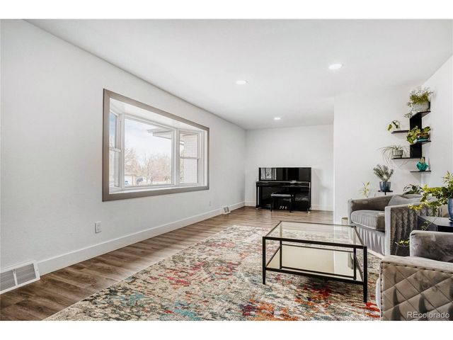 11550 E 2nd Ave, Aurora, CO 80010