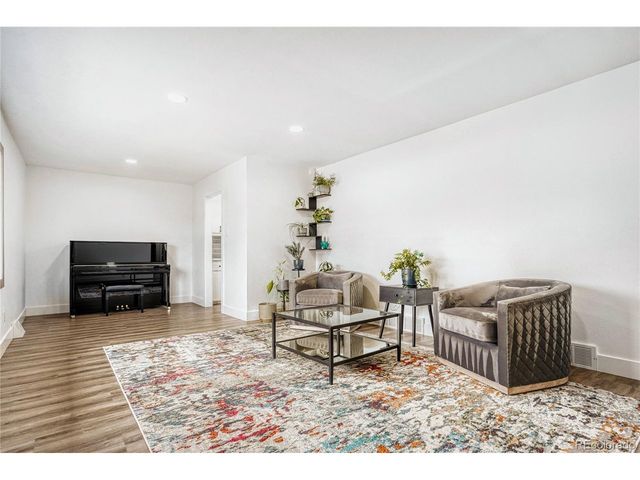 11550 E 2nd Ave, Aurora, CO 80010