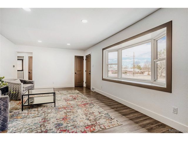 11550 E 2nd Ave, Aurora, CO 80010