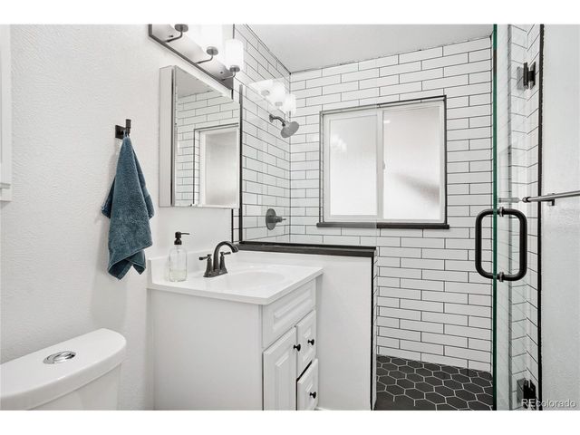 11550 E 2nd Ave, Aurora, CO 80010