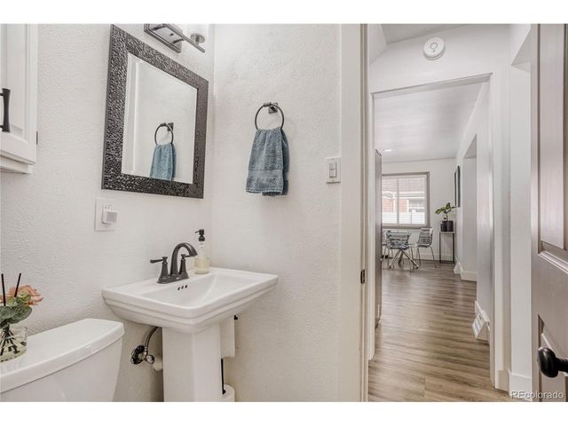 11550 E 2nd Ave, Aurora, CO 80010