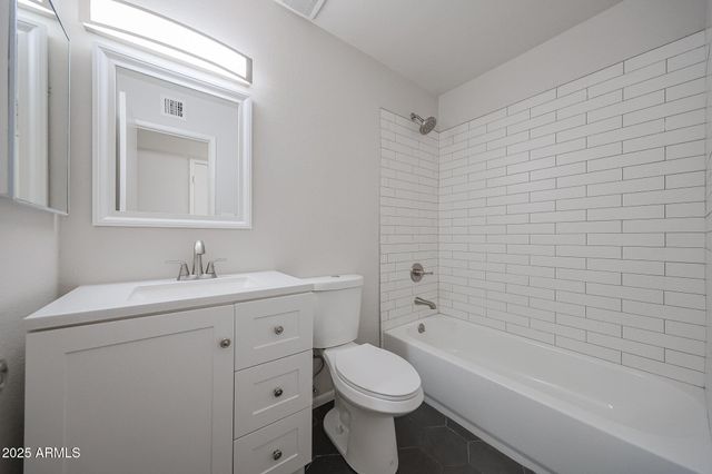 5614 W LA REATA Avenue, Phoenix, AZ 85035