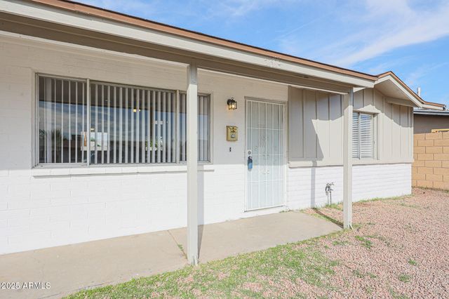 5614 W LA REATA Avenue, Phoenix, AZ 85035