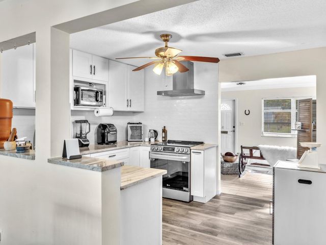 1907 SW 22ND Avenue, Boynton Beach, FL 33426