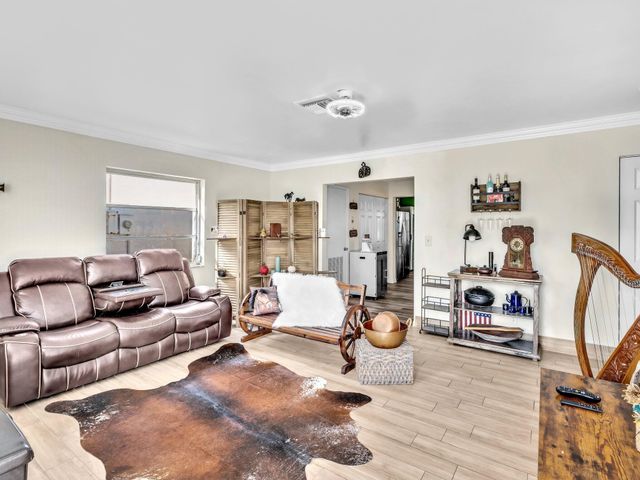 1907 SW 22ND Avenue, Boynton Beach, FL 33426
