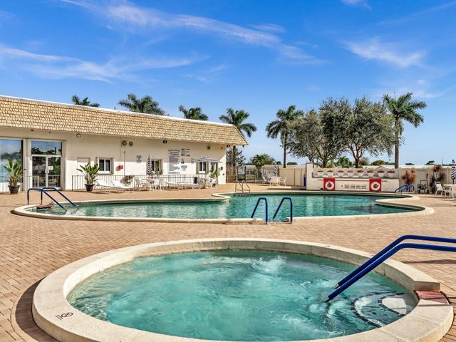 1907 SW 22ND Avenue, Boynton Beach, FL 33426