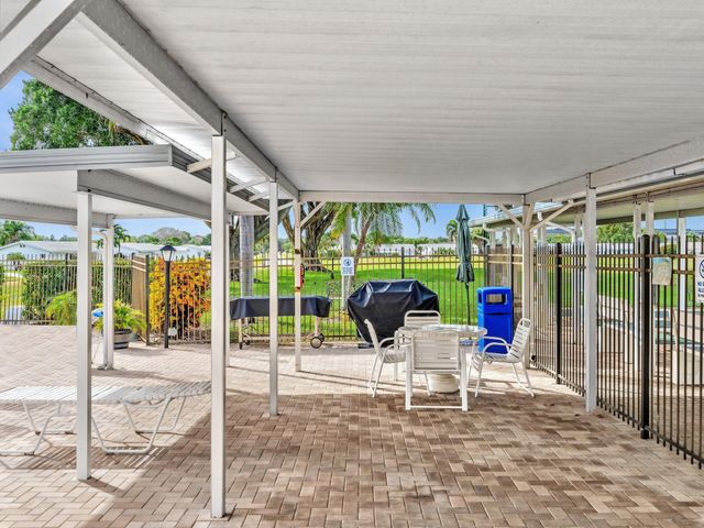 1907 SW 22ND Avenue, Boynton Beach, FL 33426