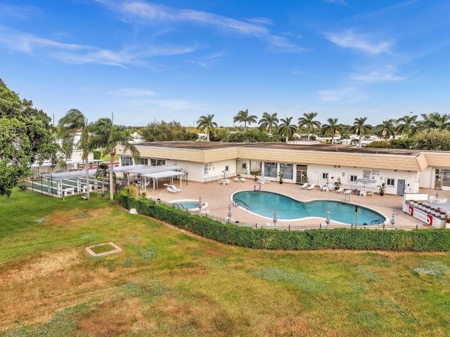 1907 SW 22ND Avenue, Boynton Beach, FL 33426