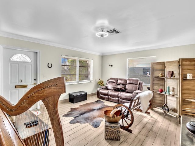 1907 SW 22ND Avenue, Boynton Beach, FL 33426
