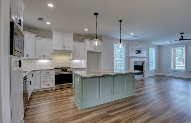 101 Roman Heights Avenue, Bryant, AR 72022