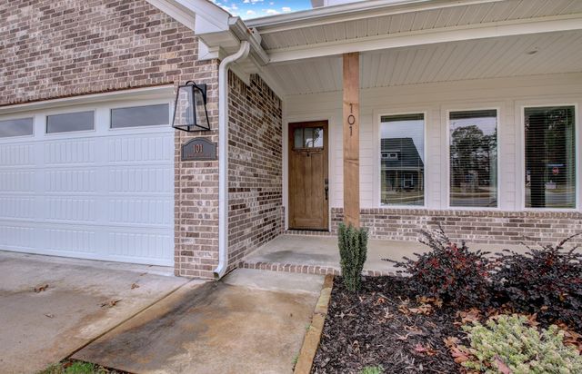 101 Roman Heights Avenue, Bryant, AR 72022