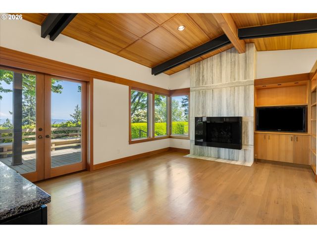 1117 Sw MITCHELL Ln, Portland, OR 97239
