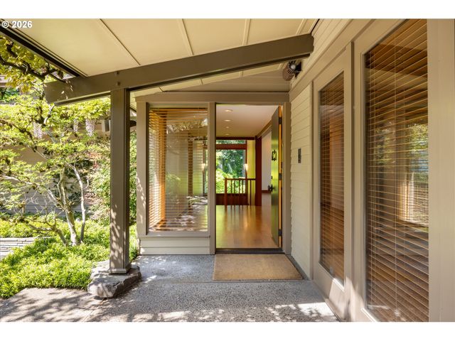 1117 Sw MITCHELL Ln, Portland, OR 97239