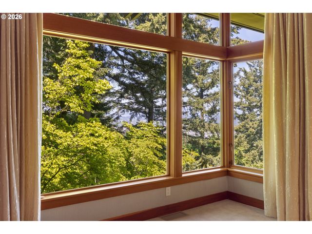 1117 Sw MITCHELL Ln, Portland, OR 97239