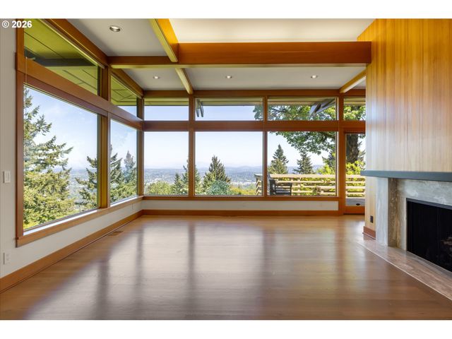 1117 Sw MITCHELL Ln, Portland, OR 97239