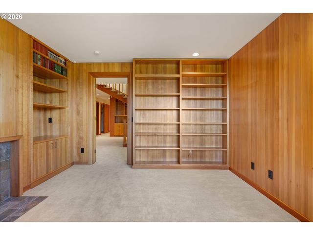1117 Sw MITCHELL Ln, Portland, OR 97239