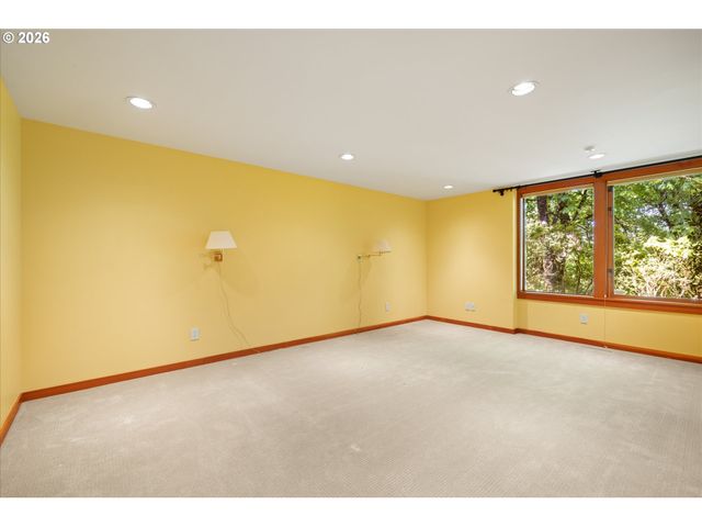 1117 Sw MITCHELL Ln, Portland, OR 97239