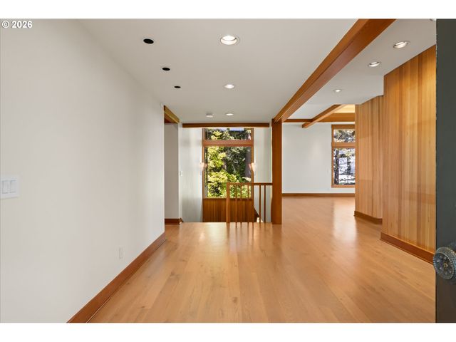 1117 Sw MITCHELL Ln, Portland, OR 97239