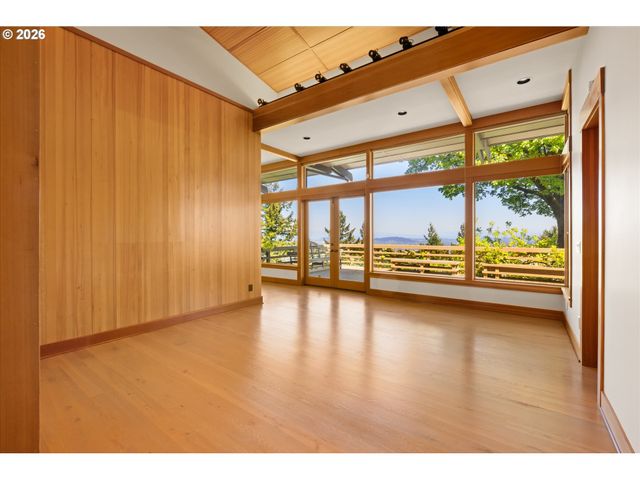 1117 Sw MITCHELL Ln, Portland, OR 97239