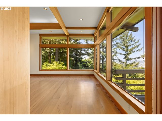 1117 Sw MITCHELL Ln, Portland, OR 97239