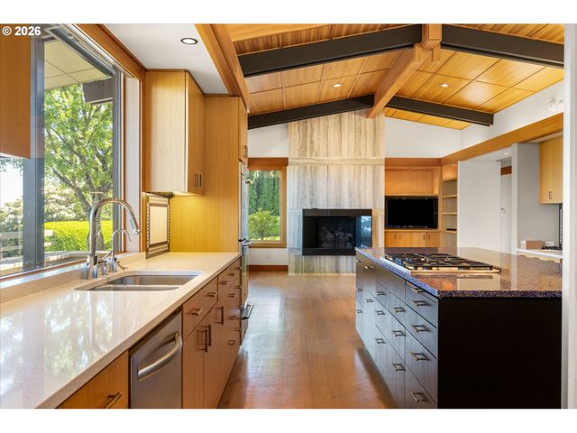 1117 Sw MITCHELL Ln, Portland, OR 97239