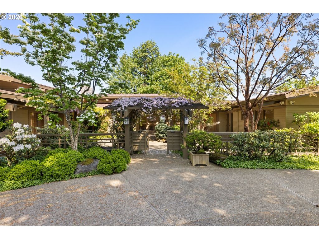 1117 Sw MITCHELL Ln, Portland, OR 97239
