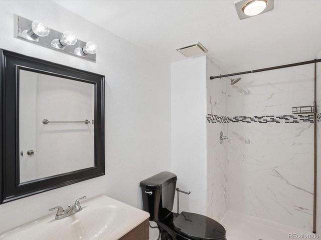 540 S Forest St 3-201, Denver, CO 80246