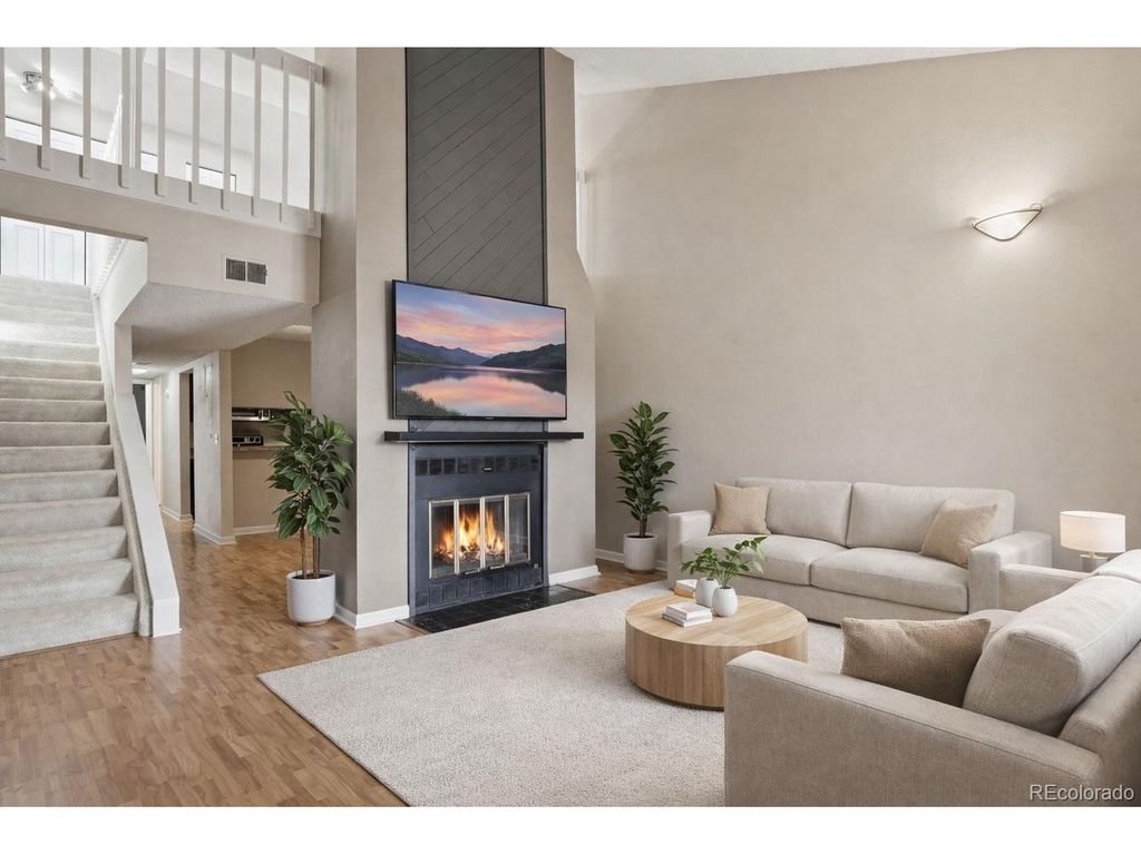 540 S Forest St 3-201, Denver, CO 80246