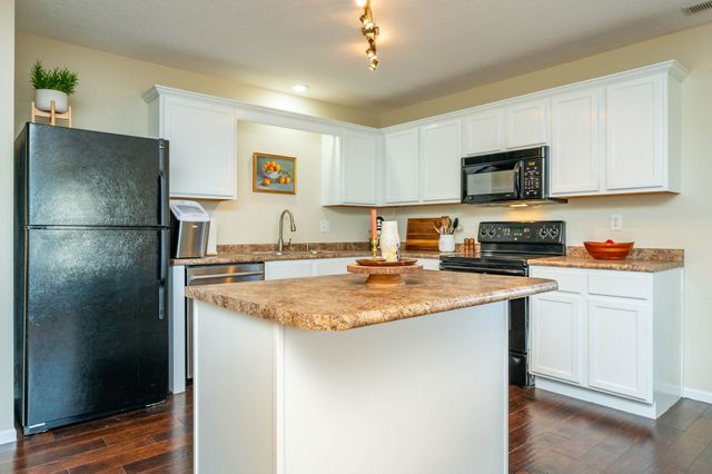 360 NE Kingwood None, Waukee, IA 50263