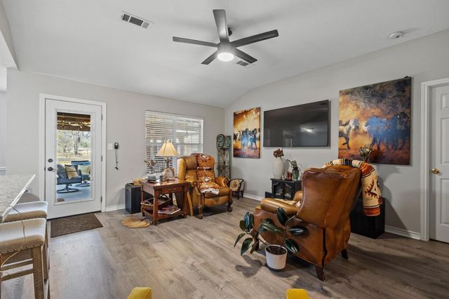 2409 W Walker Street, Denison, TX 75020