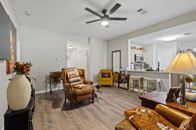 2409 W Walker Street, Denison, TX 75020