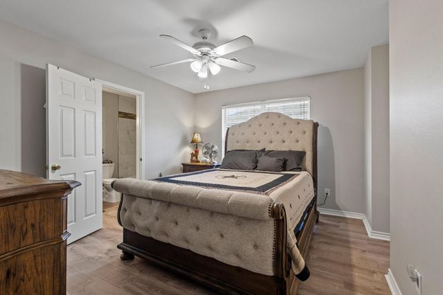 2409 W Walker Street, Denison, TX 75020