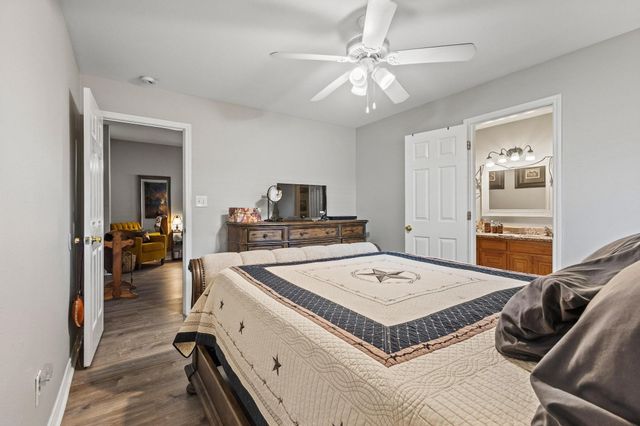 2409 W Walker Street, Denison, TX 75020